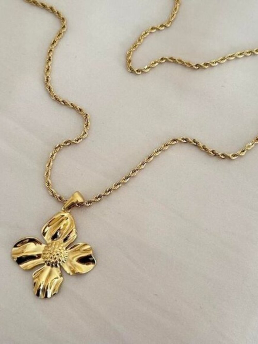 y2k stainless steel flower pendant gold rope chain necklace